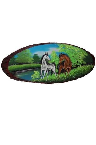 Картина на срезе дерева "Лошадки"