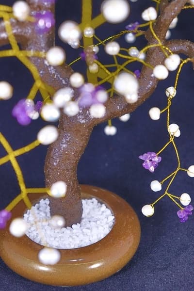 Сувенир из жемчуга и аметиста