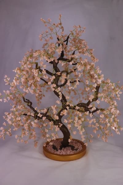 Дерево из розового опала