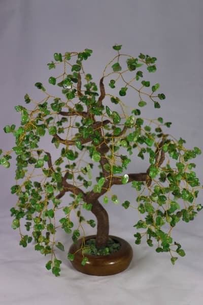 Дерево из нефрита