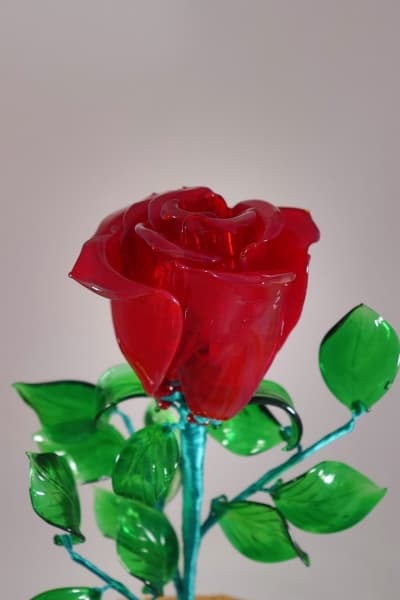 Роза красная из стекла