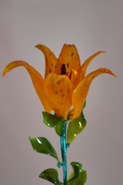Цветок из стекла лилия оранжевая оранжевый