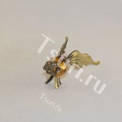 Рыбка фигурка на янтаре