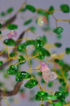 Подарок из изумруда